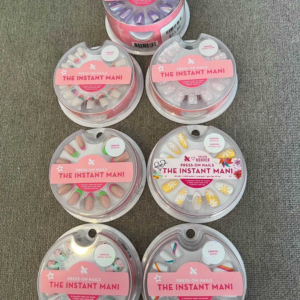 Olive and June Press-On Nails - 8 sets